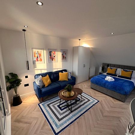 R5 - Luxury Private Ensuite Self-Contained Room - Newly Renovated Halesowen Extérieur photo